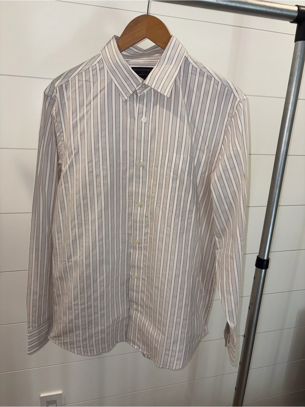 Banana Republic Men's Button-Up Shirt - White with Gray Stripes M